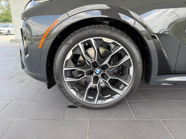 new 2026 BMW X7 car, priced at $125,225