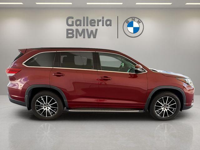 used 2017 Toyota Highlander car, priced at $25,900