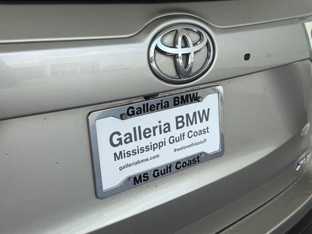 used 2014 Toyota Highlander car, priced at $17,200