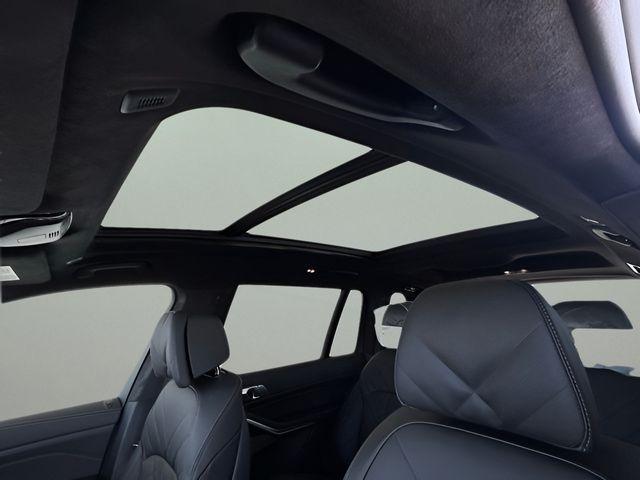 new 2026 BMW X7 car, priced at $97,005