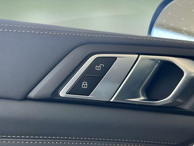 new 2026 BMW X7 car, priced at $97,005