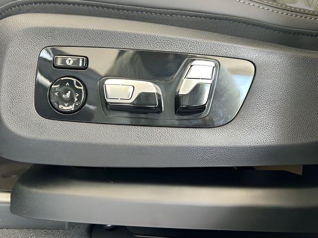 new 2026 BMW X7 car, priced at $97,005