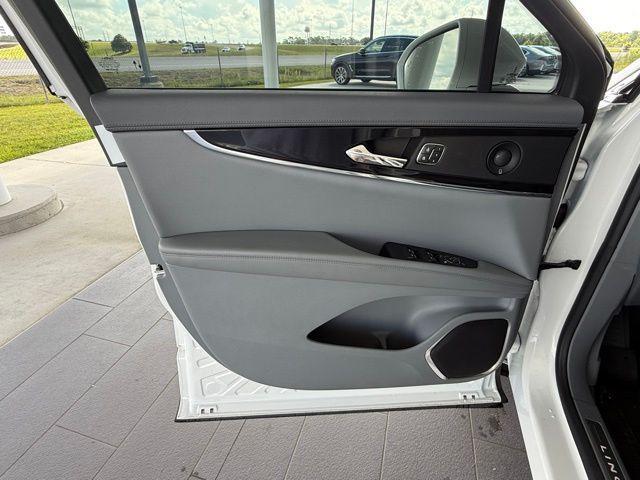 used 2022 Lincoln Nautilus car, priced at $33,900