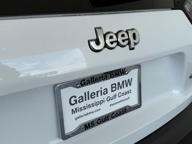 used 2022 Jeep Cherokee car, priced at $24,700
