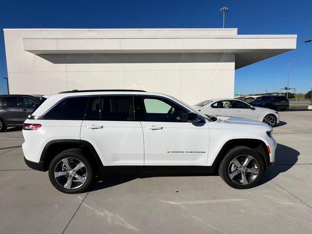 used 2024 Jeep Grand Cherokee car, priced at $42,988