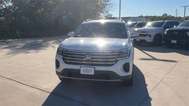 used 2024 Volkswagen Atlas car, priced at $35,995