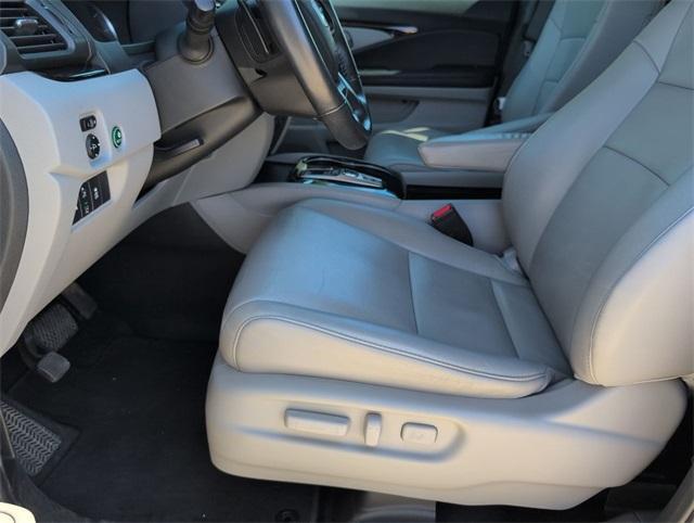 used 2021 Honda Pilot car, priced at $28,797