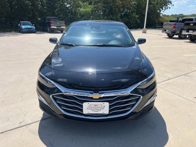 new 2025 Chevrolet Malibu car