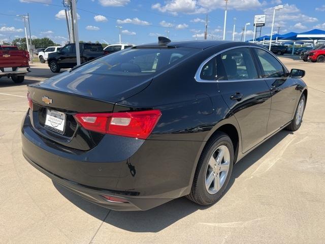 new 2025 Chevrolet Malibu car