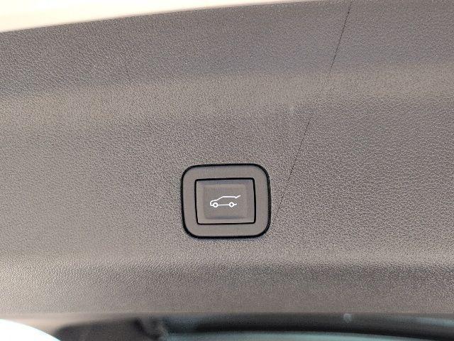 new 2025 Chevrolet Suburban car, priced at $84,400