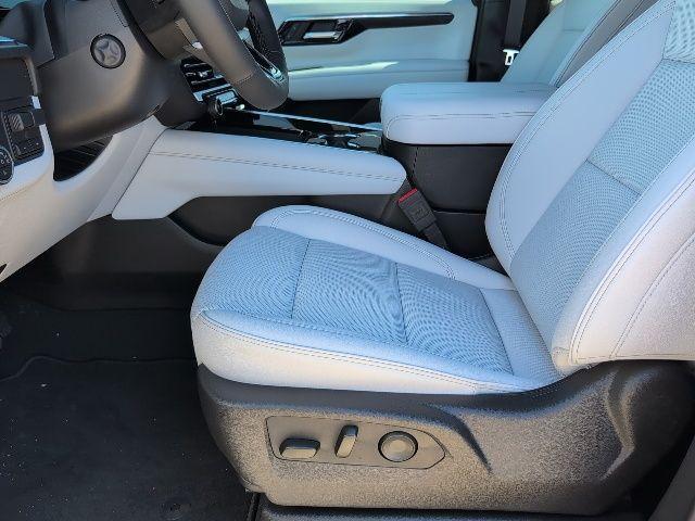new 2025 Chevrolet Suburban car, priced at $84,400