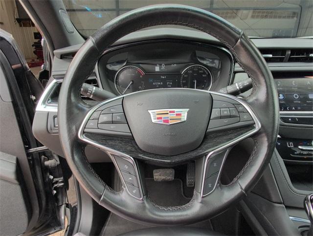 used 2023 Cadillac XT5 car, priced at $28,997