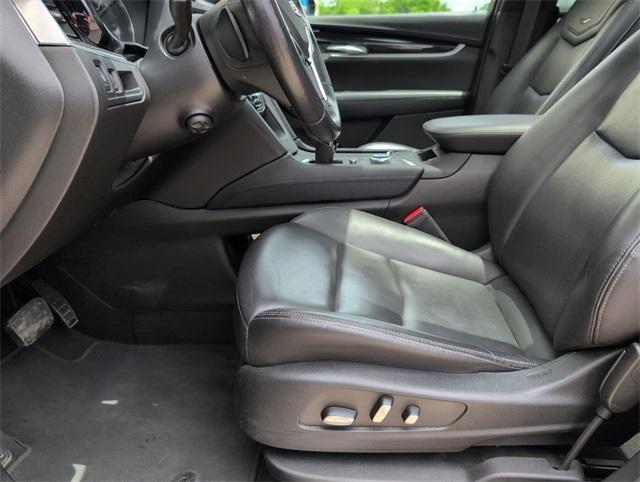 used 2023 Cadillac XT5 car, priced at $28,997