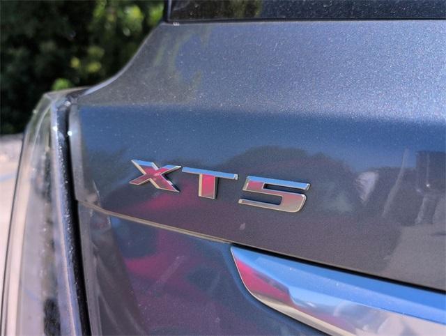 used 2022 Cadillac XT5 car, priced at $34,797
