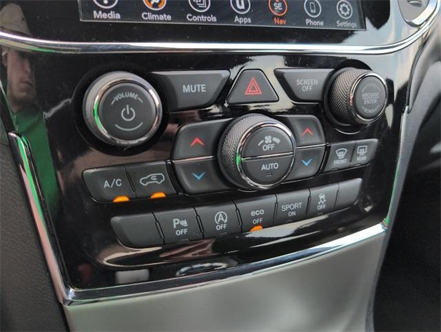 used 2022 Jeep Grand Cherokee WK car, priced at $25,497