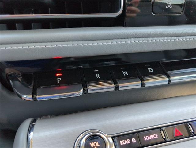 used 2020 Lincoln Aviator car, priced at $25,697