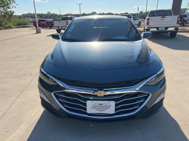 new 2025 Chevrolet Malibu car