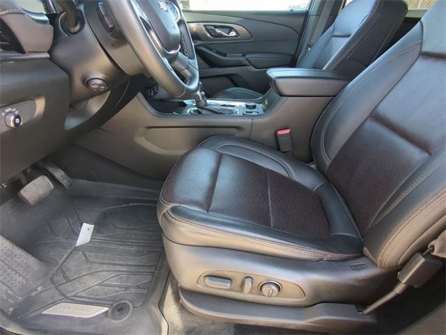 used 2023 Chevrolet Traverse car, priced at $39,997