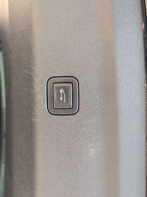 used 2021 GMC Yukon car, priced at $44,997