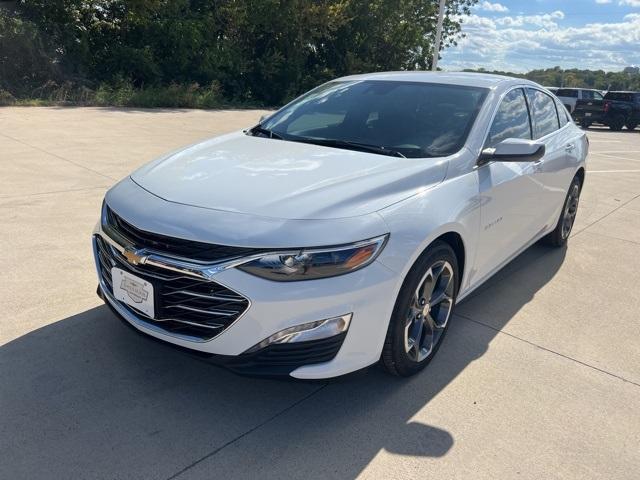 new 2025 Chevrolet Malibu car