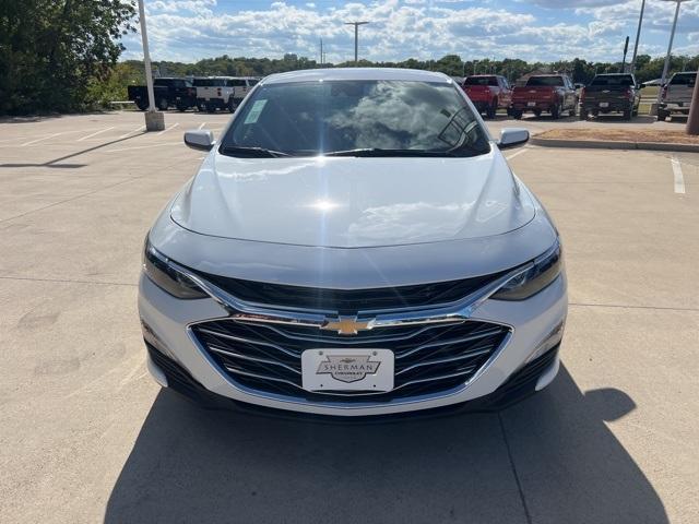 new 2025 Chevrolet Malibu car