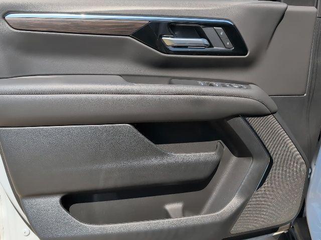 new 2025 Chevrolet Tahoe car, priced at $60,170