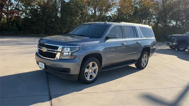 used 2020 Chevrolet Suburban car, priced at $26,999