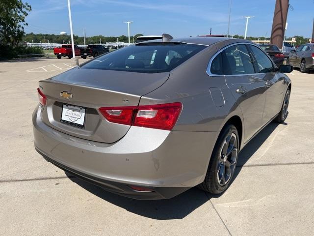 new 2025 Chevrolet Malibu car