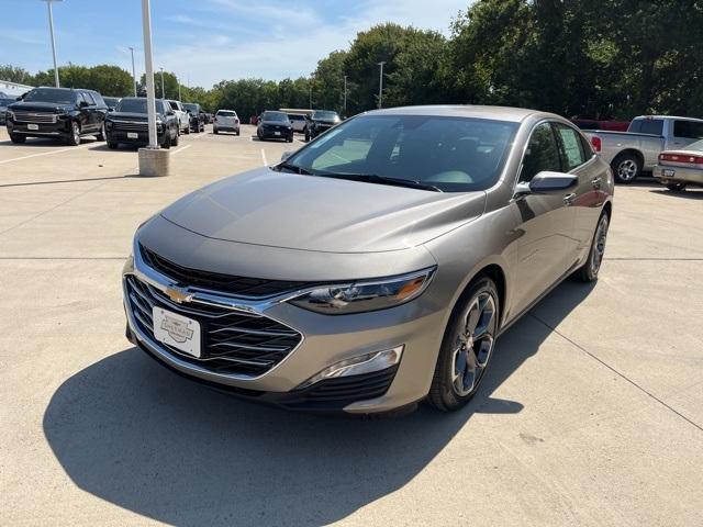 new 2025 Chevrolet Malibu car