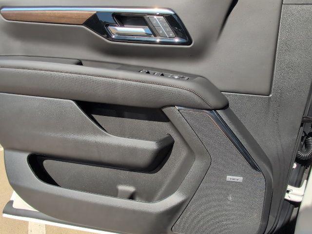 new 2025 Chevrolet Suburban car, priced at $78,315