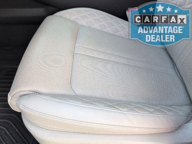 used 2023 Kia Sorento car, priced at $31,867
