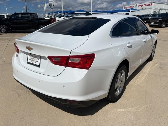 new 2025 Chevrolet Malibu car