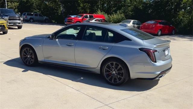 new 2025 Cadillac CT5 car