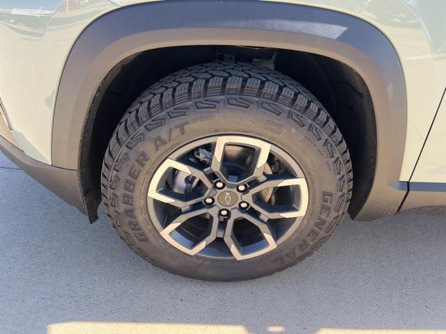 new 2025 Chevrolet Equinox car