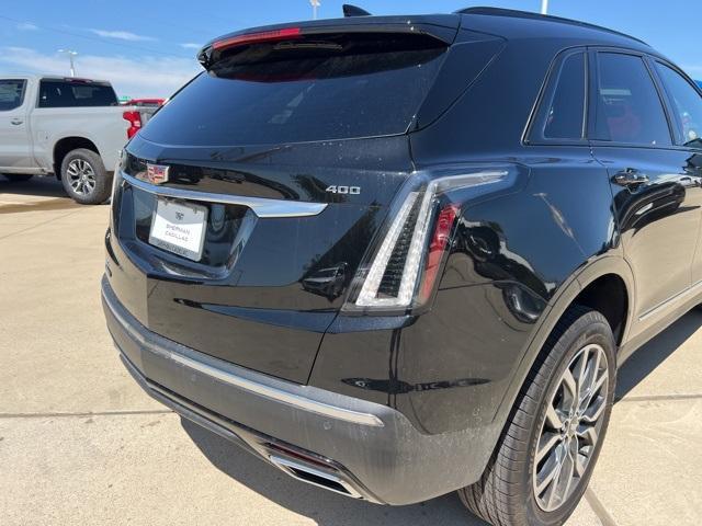 new 2025 Cadillac XT5 car