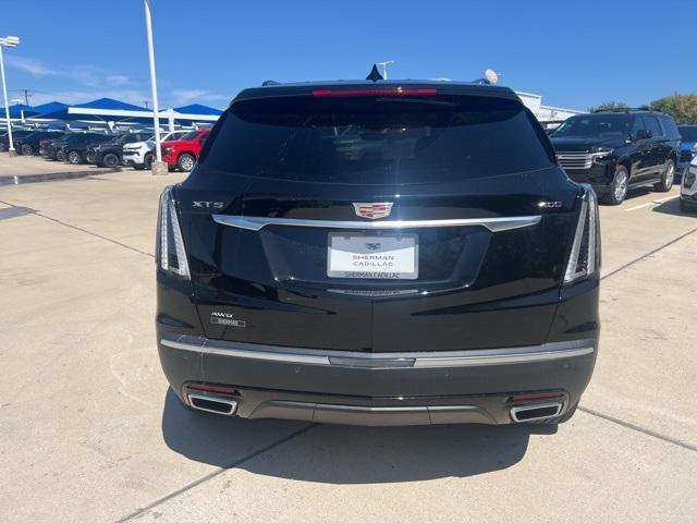 new 2025 Cadillac XT5 car