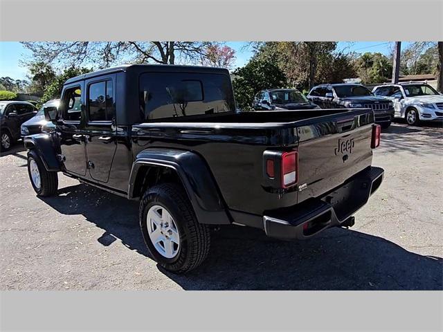 used 2022 Jeep Gladiator car, priced at $27,999