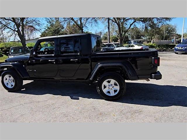 used 2022 Jeep Gladiator car, priced at $27,999