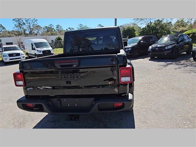 used 2022 Jeep Gladiator car, priced at $27,999