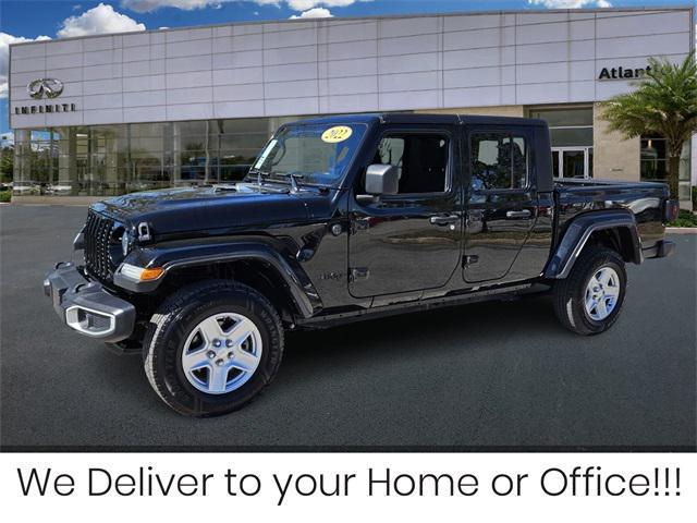 used 2022 Jeep Gladiator car, priced at $28,000