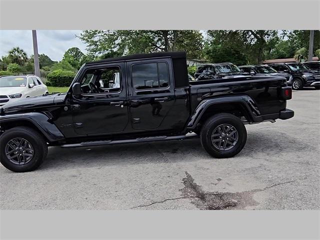 used 2024 Jeep Gladiator car, priced at $38,063