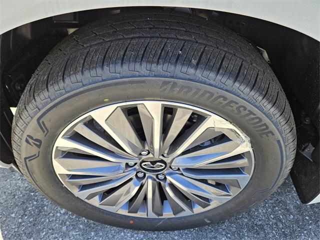 new 2025 INFINITI QX80 car, priced at $96,071