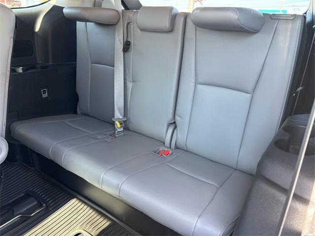 used 2022 Toyota Highlander car, priced at $32,391