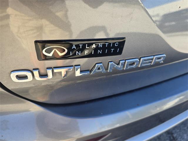 used 2023 Mitsubishi Outlander car, priced at $25,470