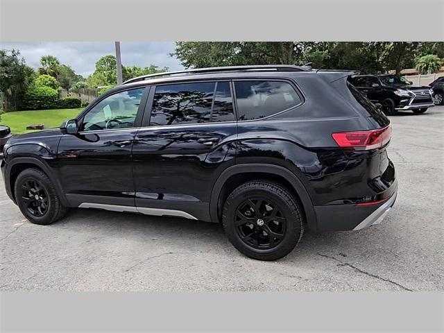 used 2024 Volkswagen Atlas car, priced at $34,981