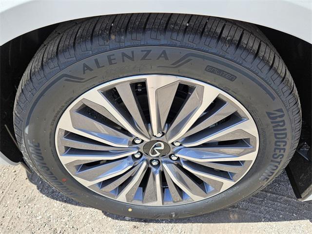 new 2025 INFINITI QX80 car, priced at $98,038