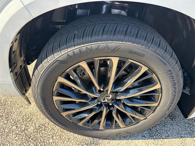 new 2026 INFINITI QX80 car, priced at $109,920