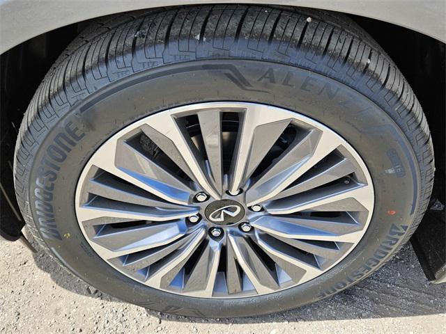 new 2025 INFINITI QX80 car, priced at $103,941