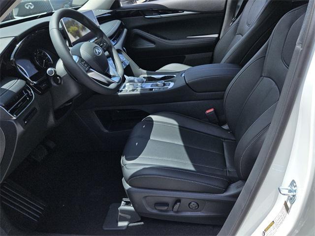 new 2025 INFINITI QX60 car, priced at $45,571