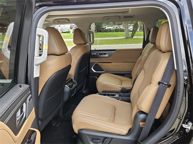 new 2025 INFINITI QX80 car, priced at $77,181